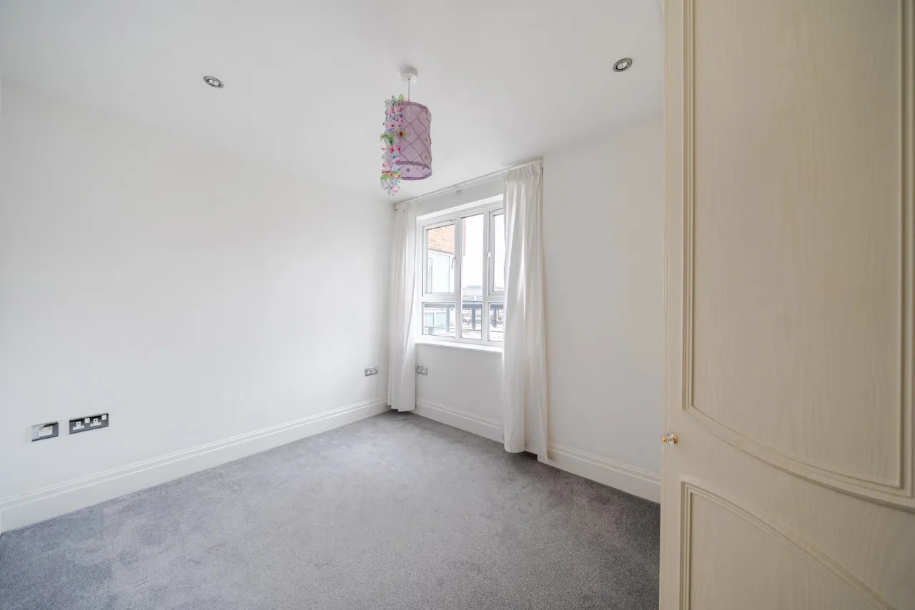 Seven Kings Way, Kingston Upon Thames, KT2, photo 12