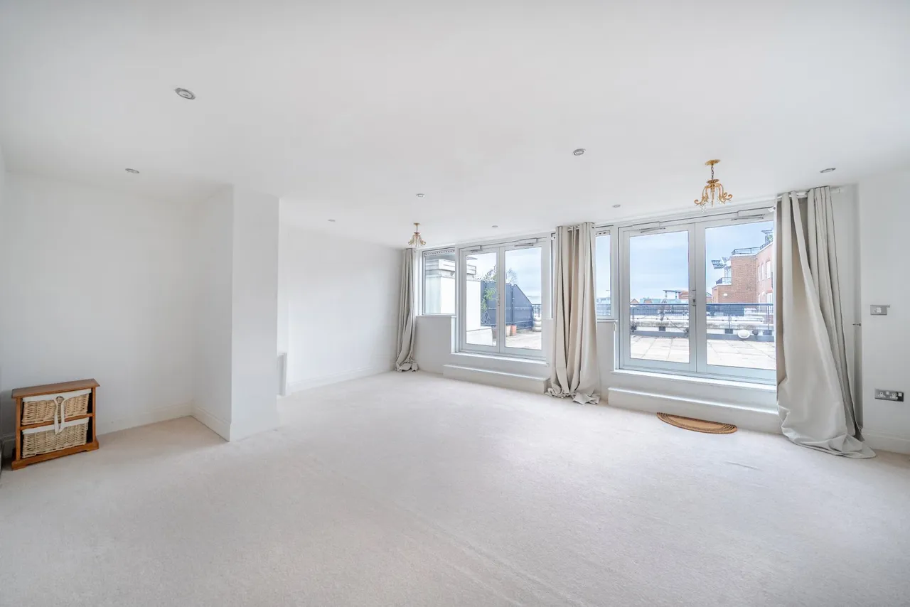 Seven Kings Way, Kingston Upon Thames, KT2, photo 6