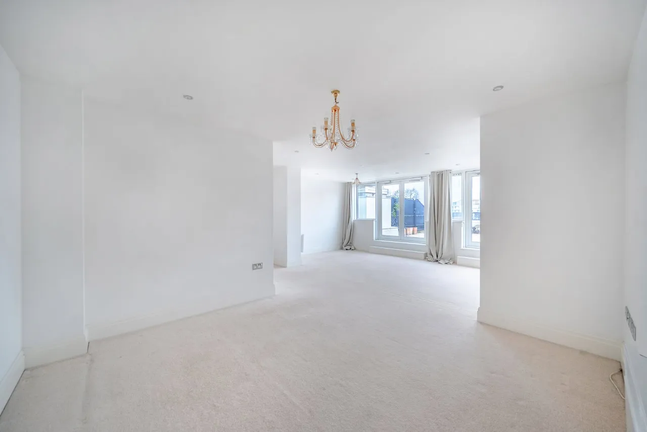 Seven Kings Way, Kingston Upon Thames, KT2, photo 9