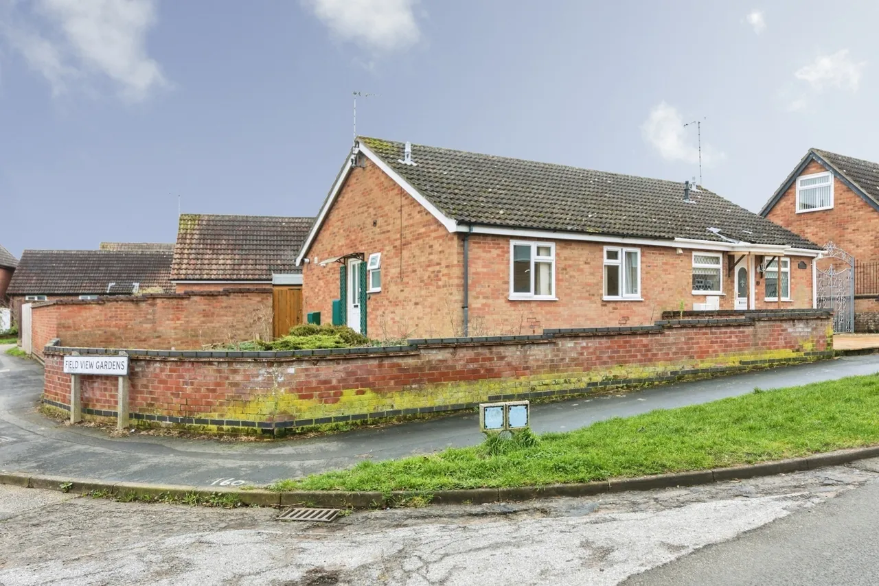2 bed house for sale — Field View Gardens, Beccles, Suffolk, NR34