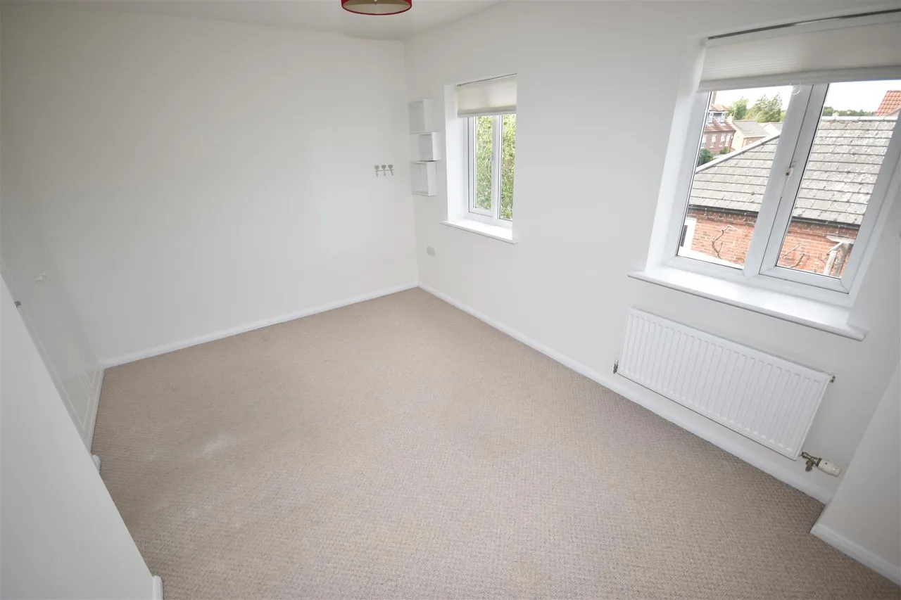 Kinross Road, Sleaford, photo 9