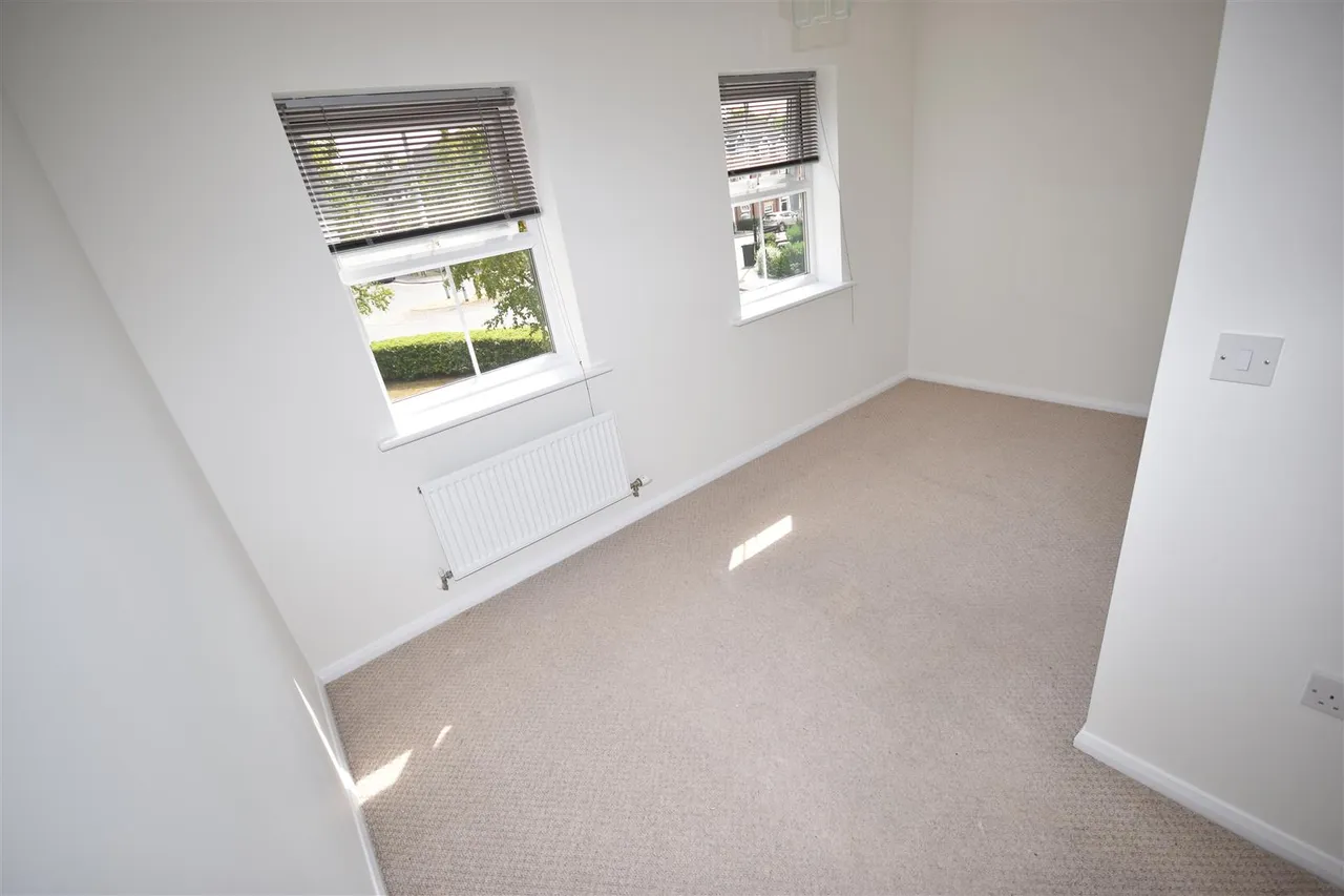 Kinross Road, Sleaford, photo 11