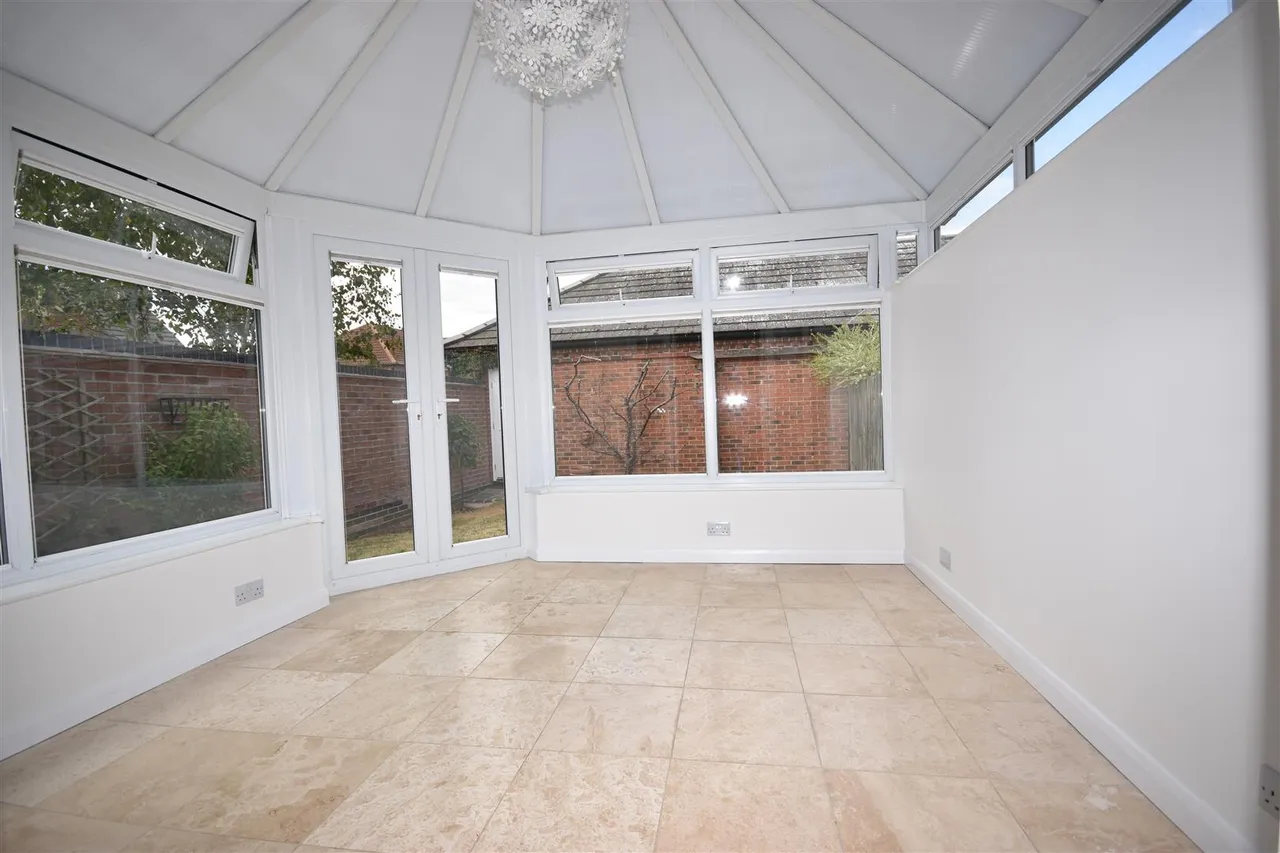 Kinross Road, Sleaford, photo 3
