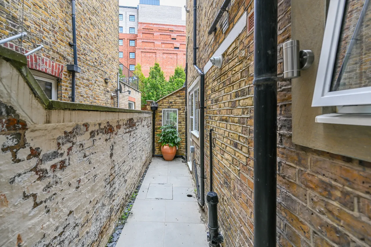 London, W12, photo 29