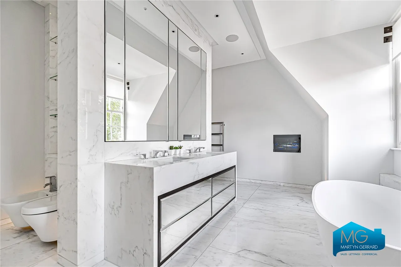 The Bishops Avenue, London, N2, photo 24