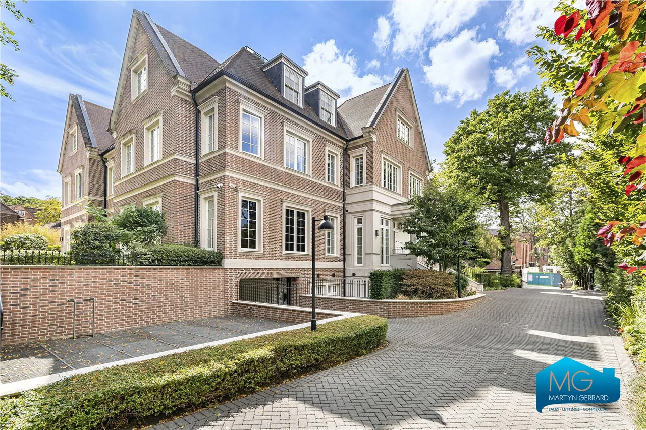 The Bishops Avenue, London, N2, photo 49