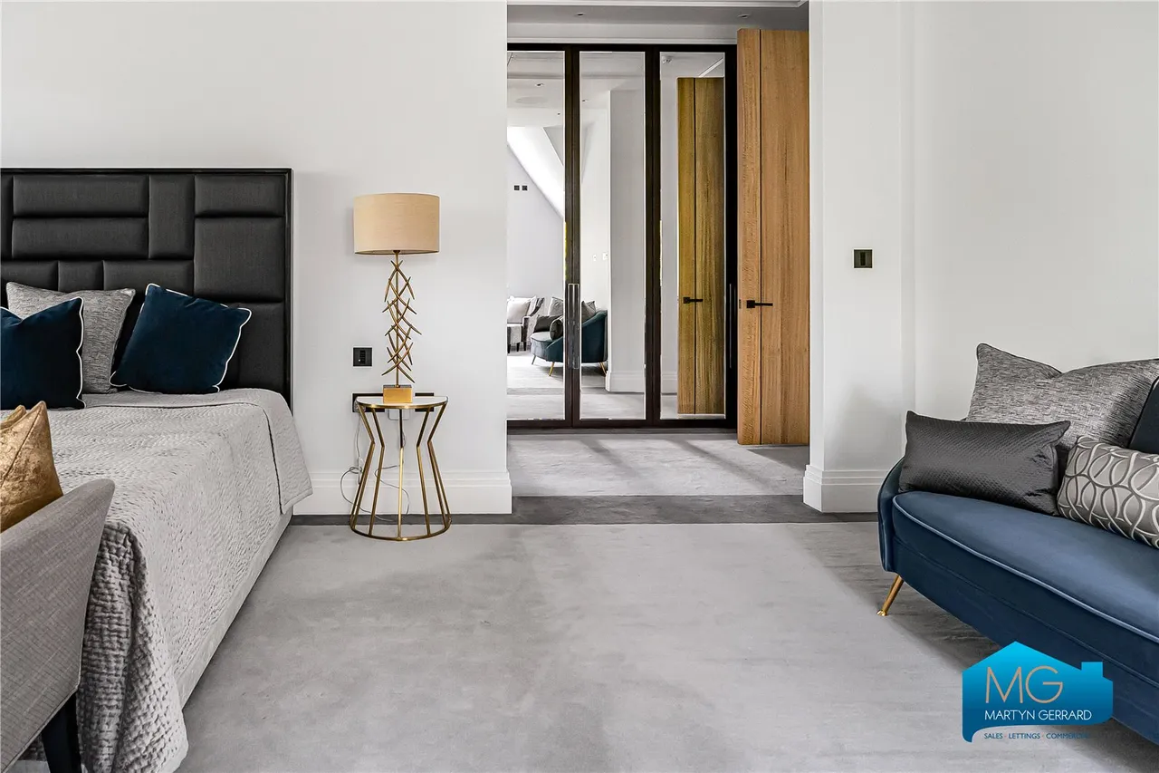 The Bishops Avenue, London, N2, photo 30