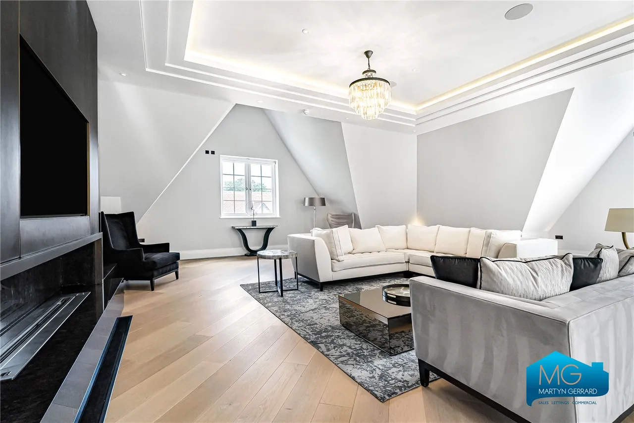 The Bishops Avenue, London, N2, photo 9