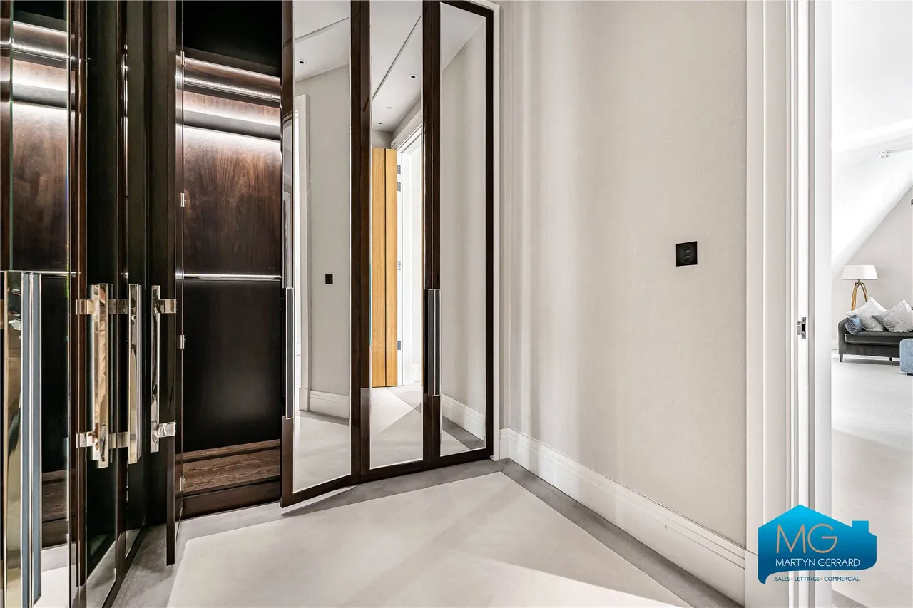 The Bishops Avenue, London, N2, photo 18