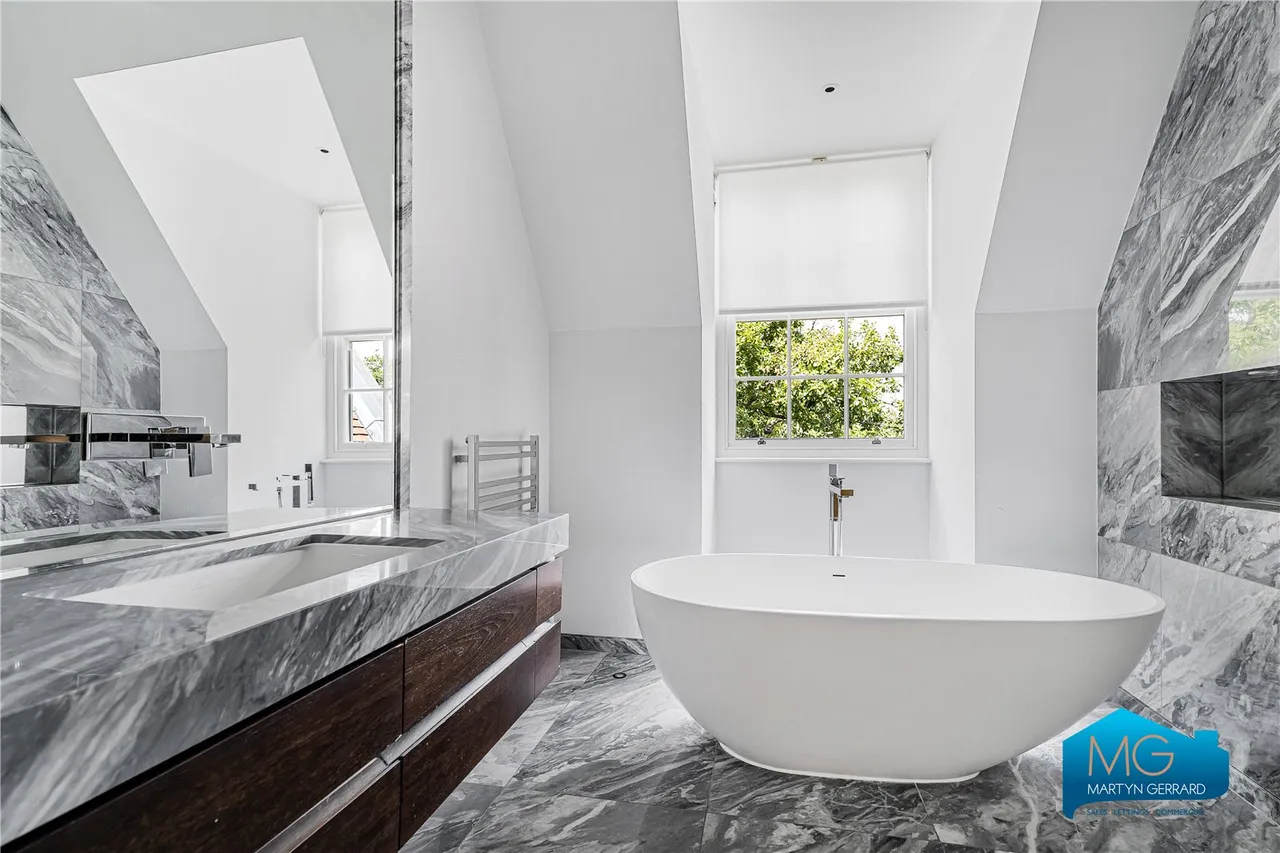 The Bishops Avenue, London, N2, photo 10