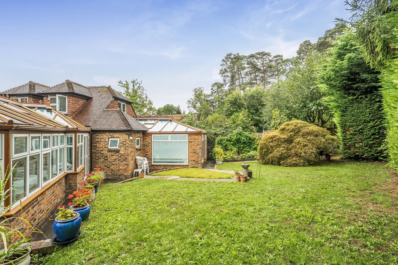 Tudor Village, Storrington, RH20, photo 4