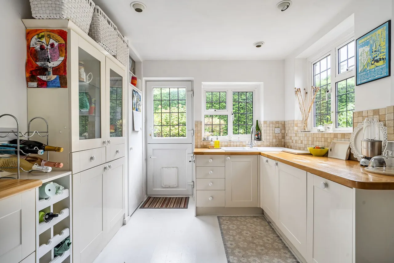 Tudor Village, Storrington, RH20, photo 9