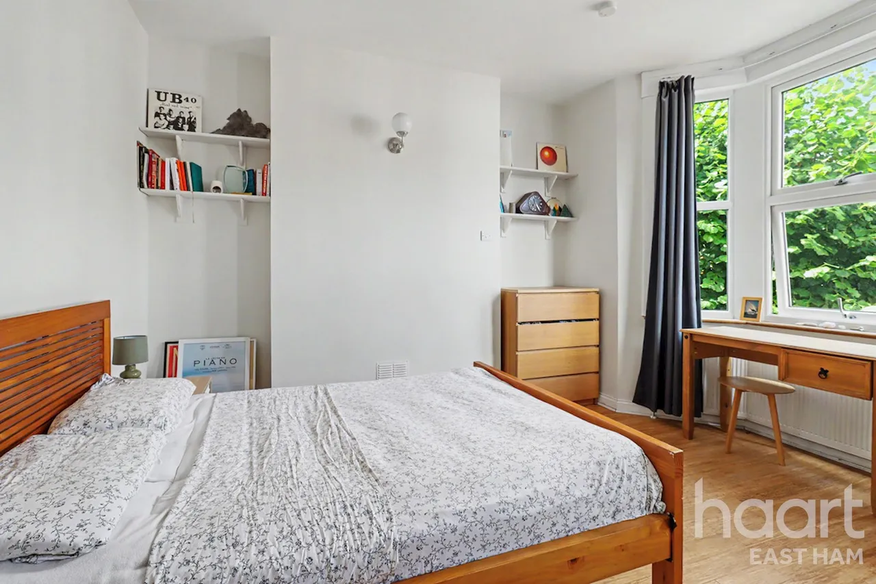 Washington Avenue, London, E12, photo 13