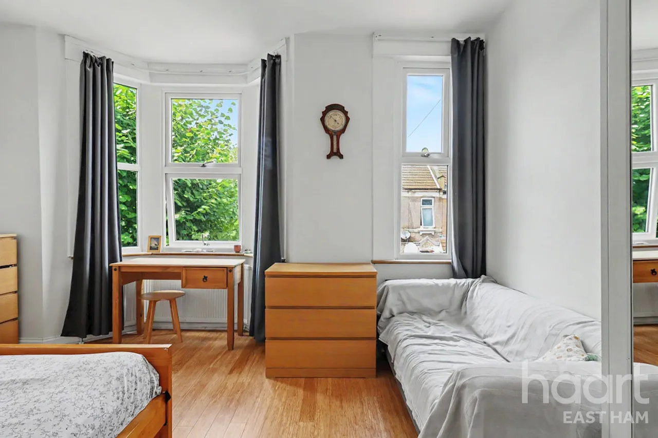 Washington Avenue, London, E12, photo 12