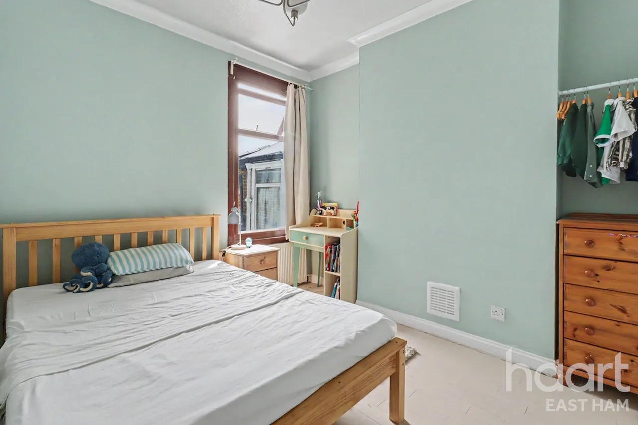 Washington Avenue, London, E12, photo 10