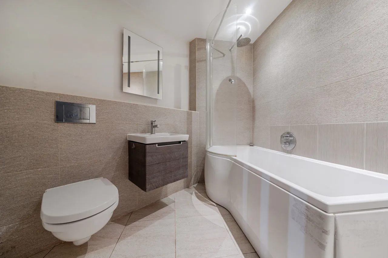 Babbacombe Road, BR1, photo 8
