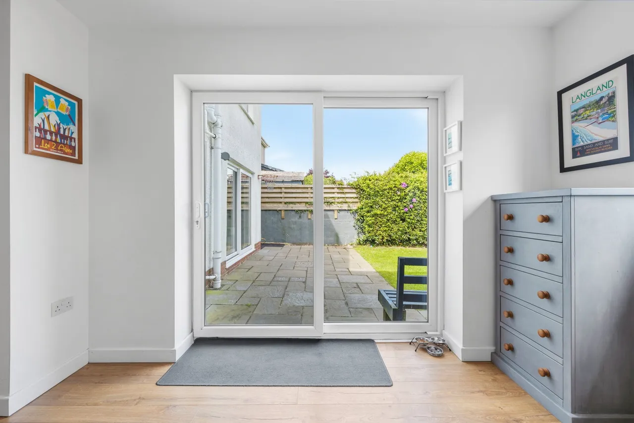Eastland Close, West Cross, SA3, photo 9