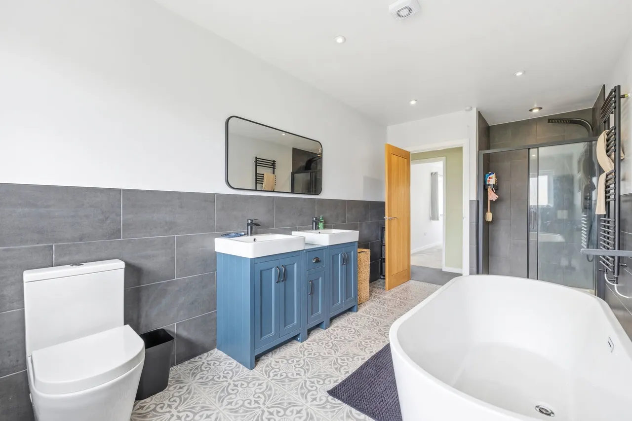 Eastland Close, West Cross, SA3, photo 24