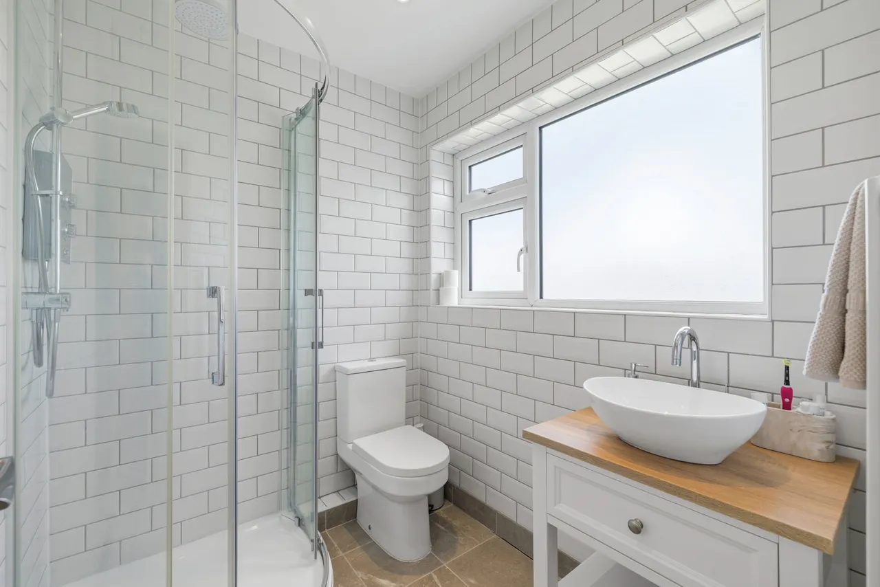 Eastland Close, West Cross, SA3, photo 18