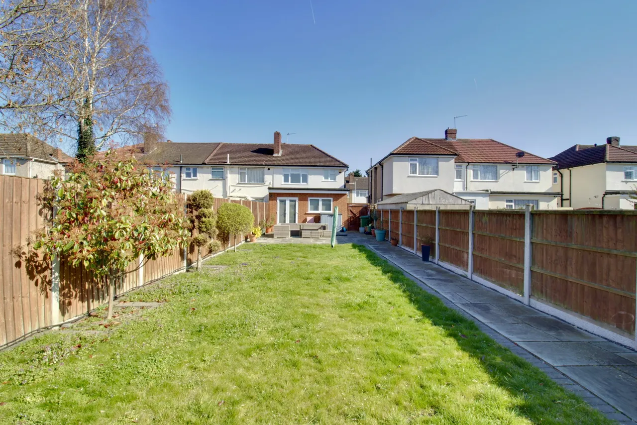 Lancaster Drive, Hornchurch, RM12, photo 4