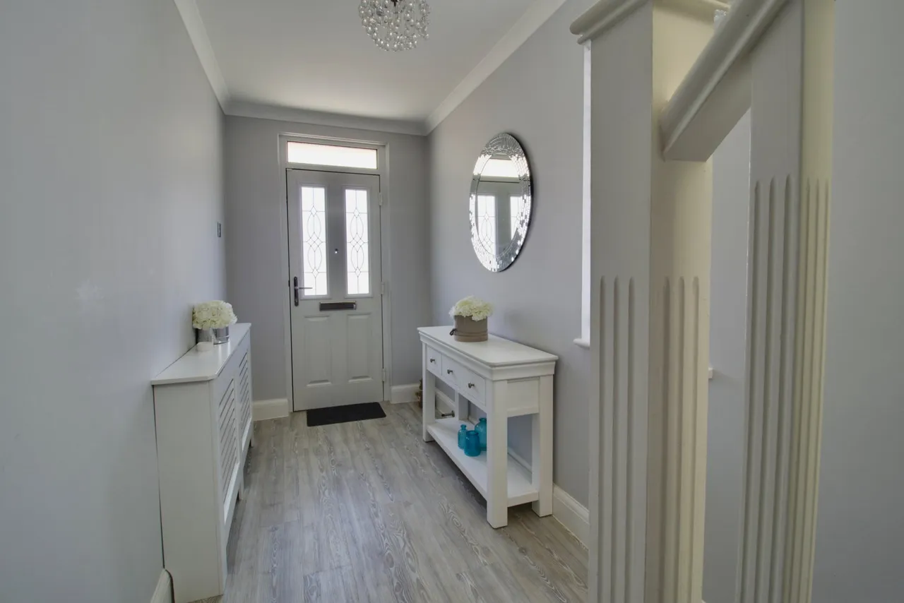 Lancaster Drive, Hornchurch, RM12, photo 5