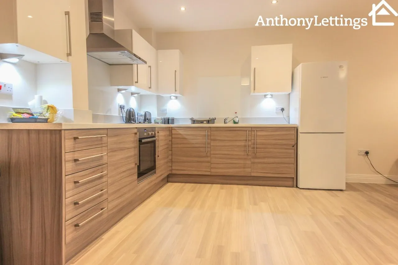 Skyline House Swingate, Stevenage, SG1, photo 2