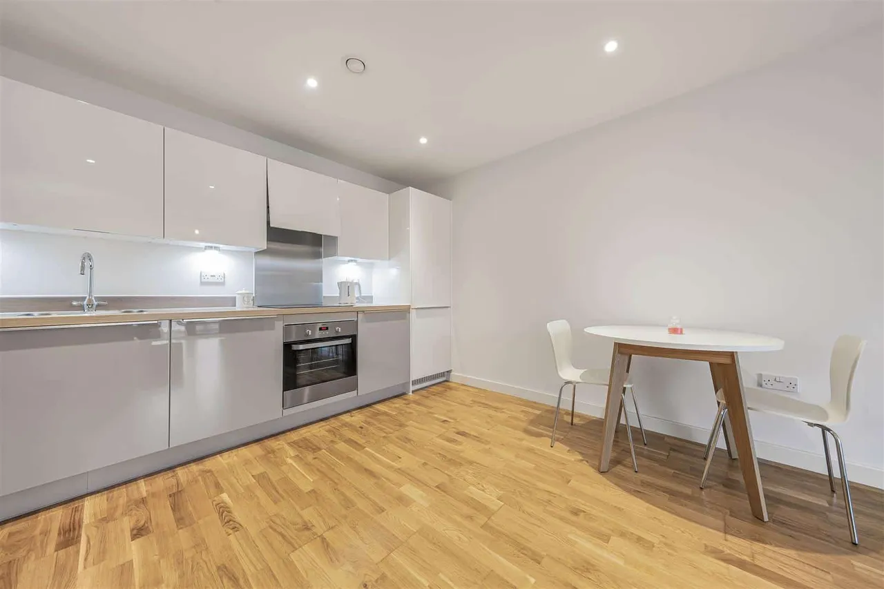 Windsor Road, Slough, SL1 2NE, photo 4