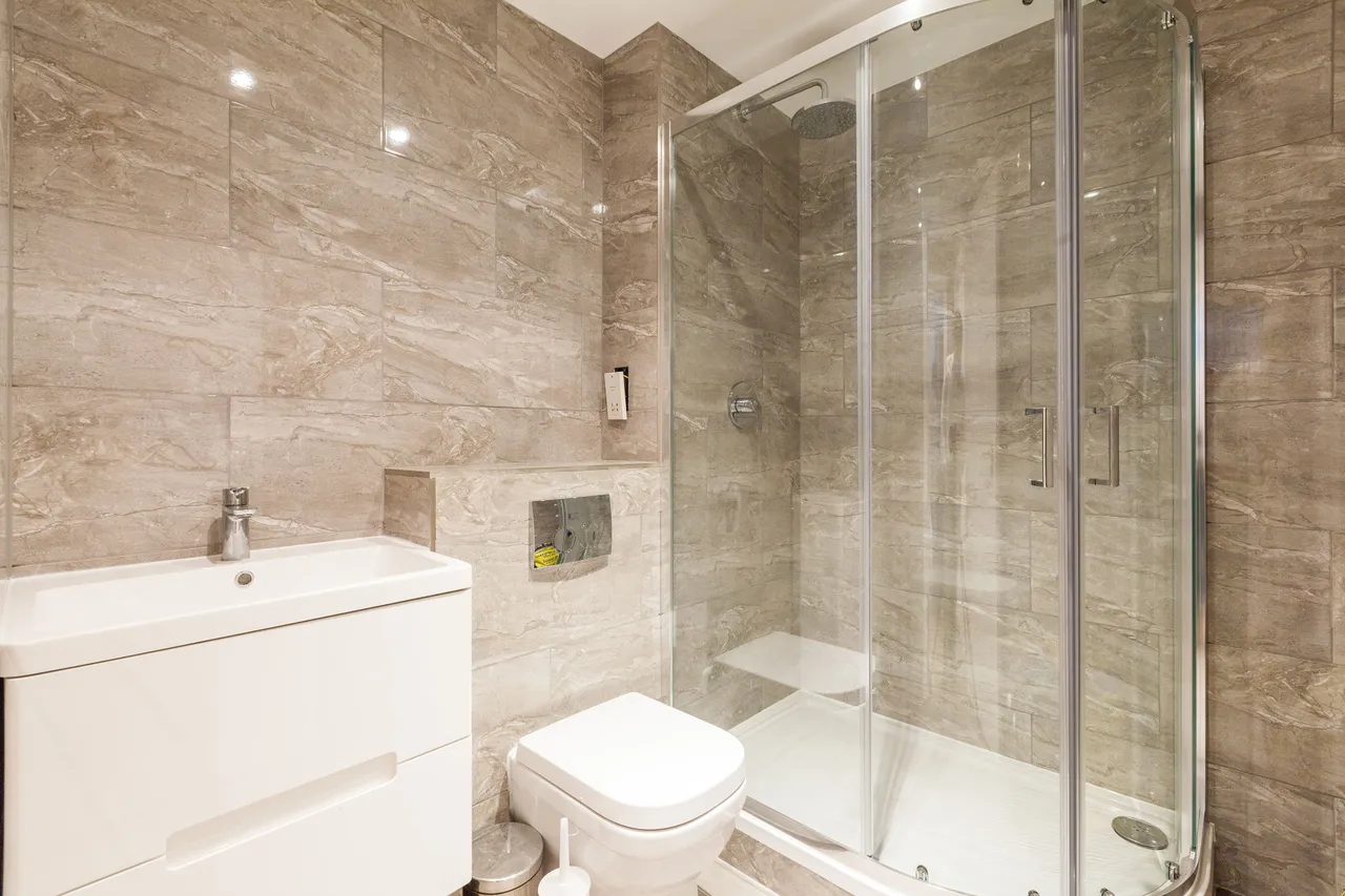 Flat 308 Dryden Building, 37-39 Commercial Road, London, photo 6