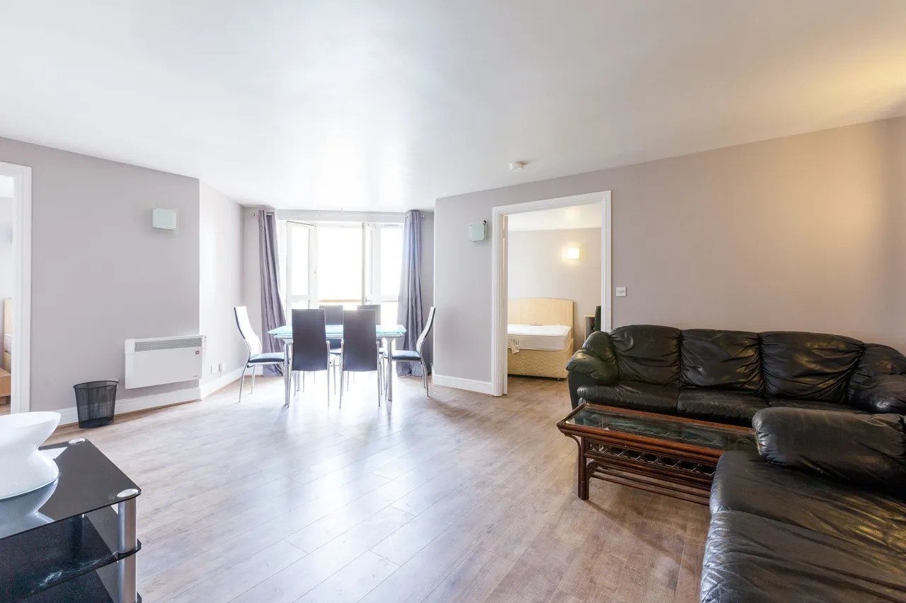 2 bed flat to rent — Flat 308 Dryden Building, 37-39 Commercial Road, London