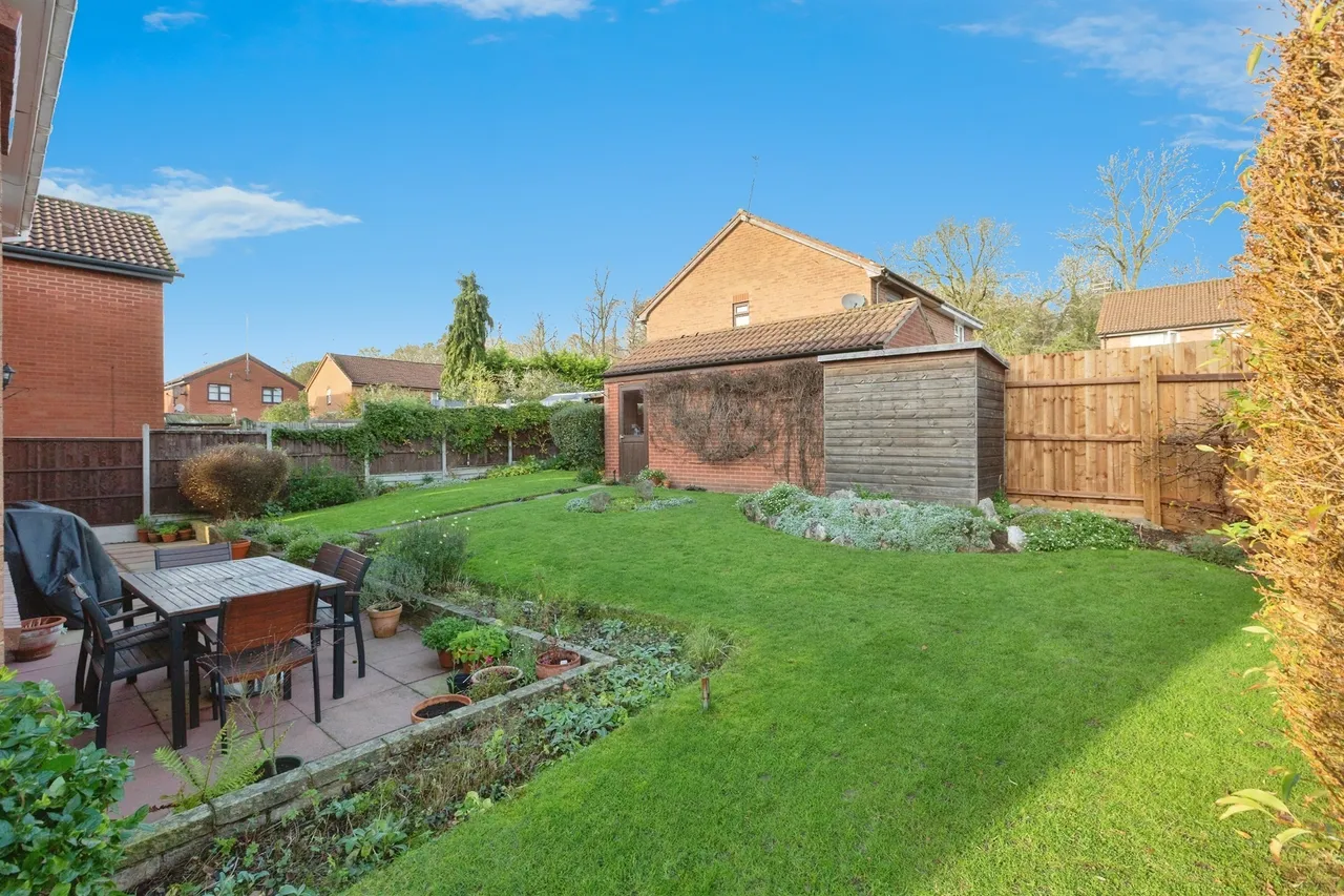 Hewes Close, Glen Parva, LE2, photo 17