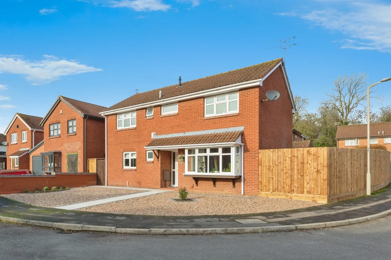 Hewes Close, Glen Parva, LE2, photo 13