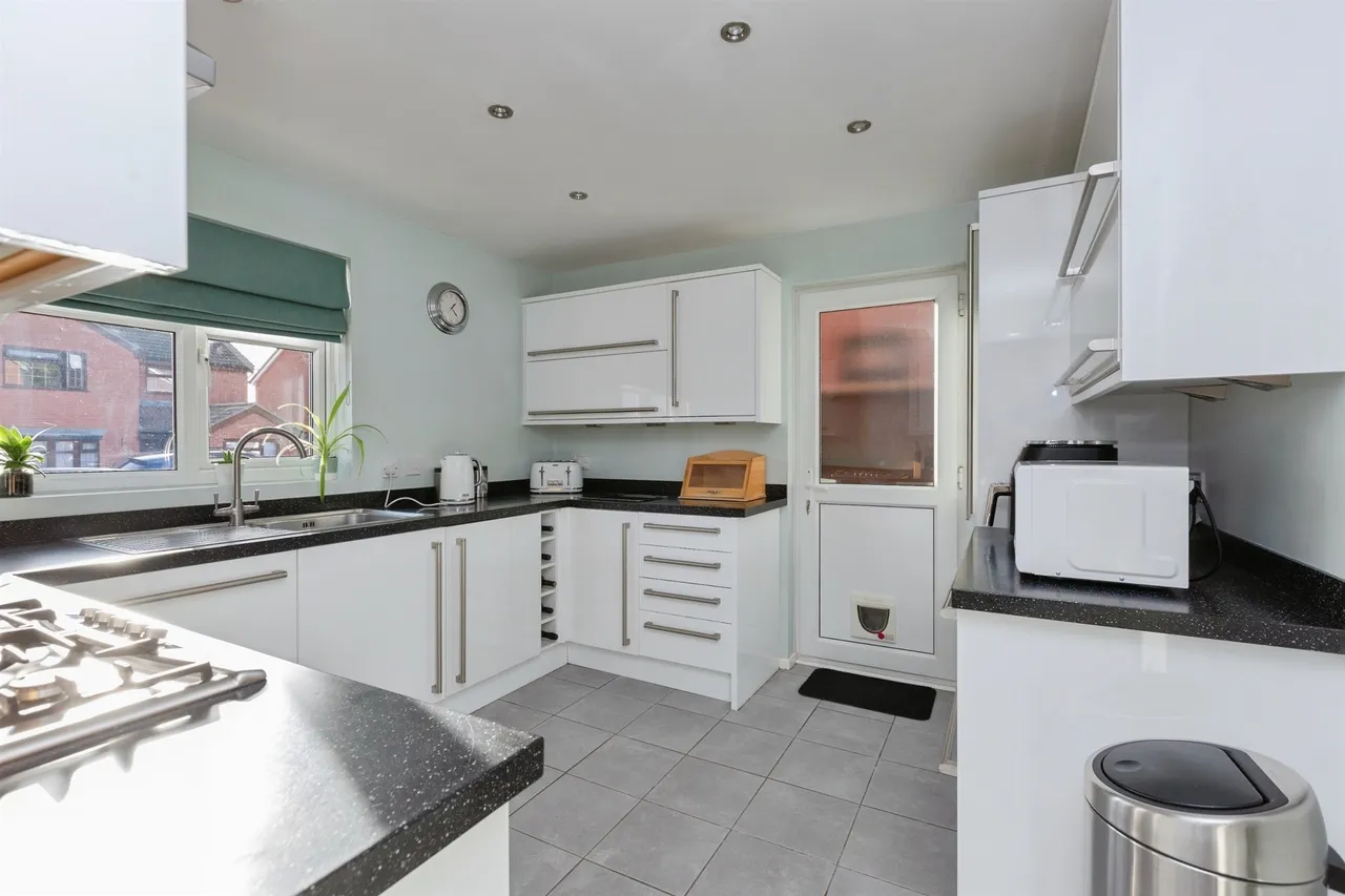 Hewes Close, Glen Parva, LE2, photo 2