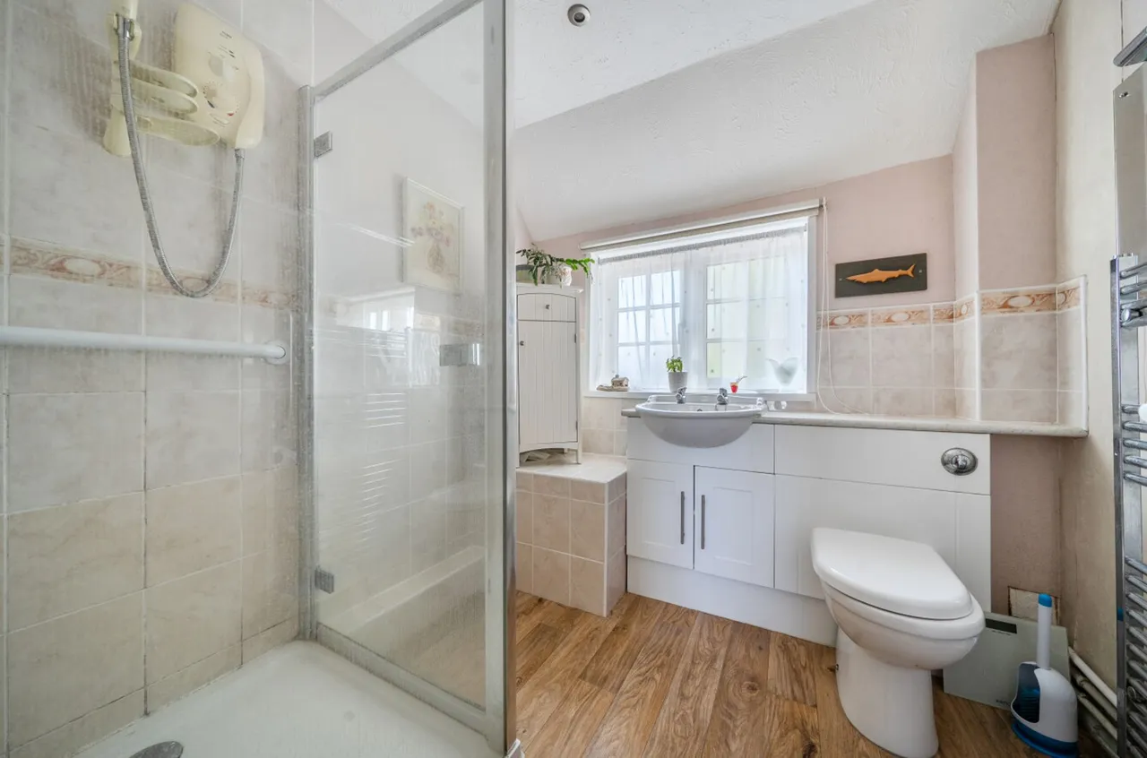 Off Manor Farm Court, Selsey, PO20, photo 8