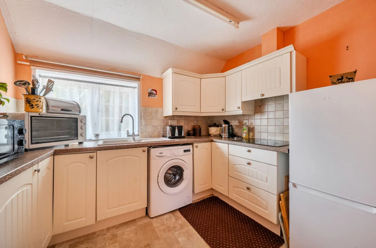 Off Manor Farm Court, Selsey, PO20, photo 3