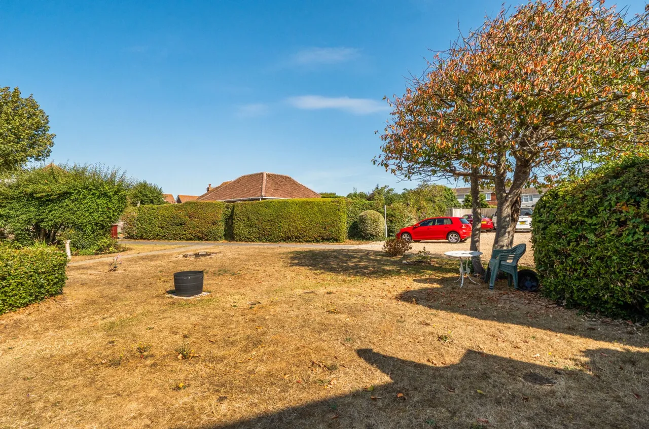Off Manor Farm Court, Selsey, PO20, photo 4