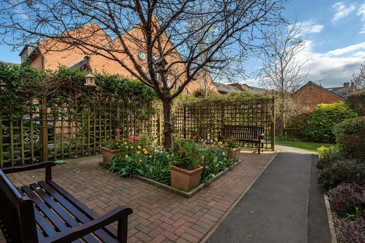 New Park Street, Devizes, SN10, photo 9