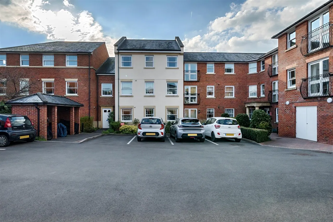 New Park Street, Devizes, SN10, photo 11