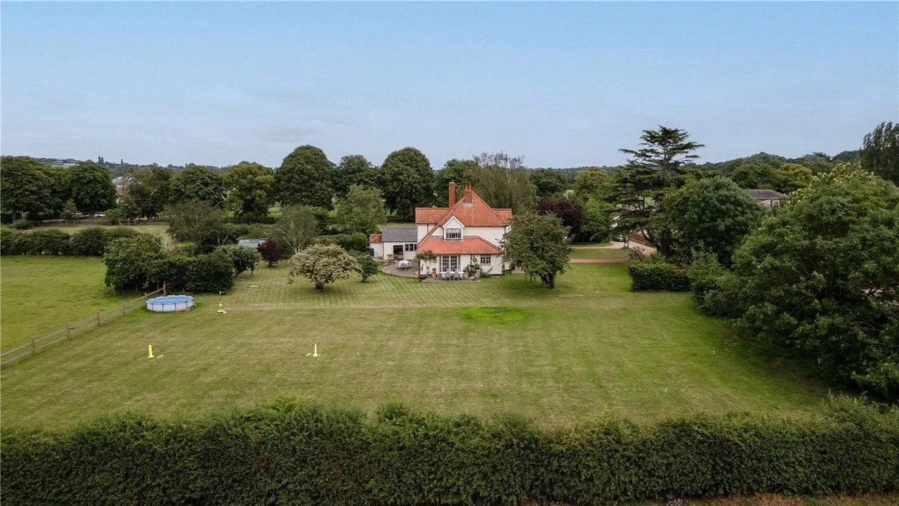 4 bed house for sale — Smallbridge, Bures, Suffolk, CO8
