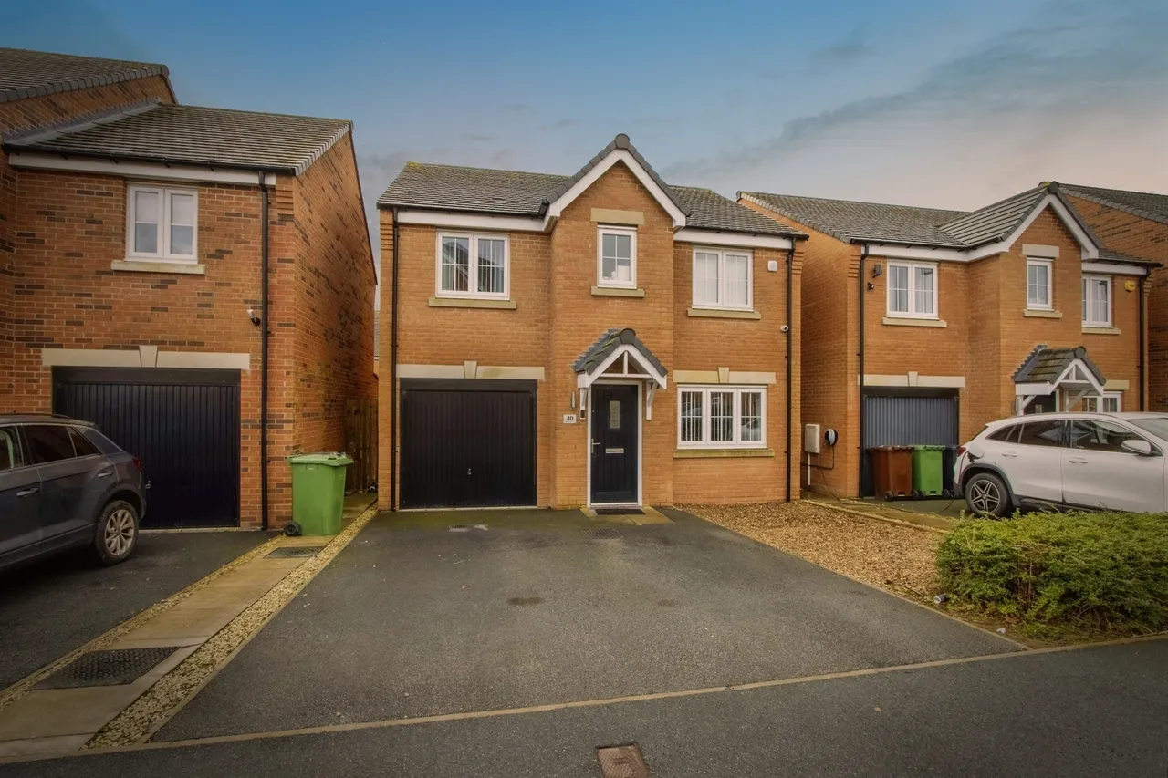 4 bed house for sale — Maggie Barker Avenue, Crossgates, Leeds