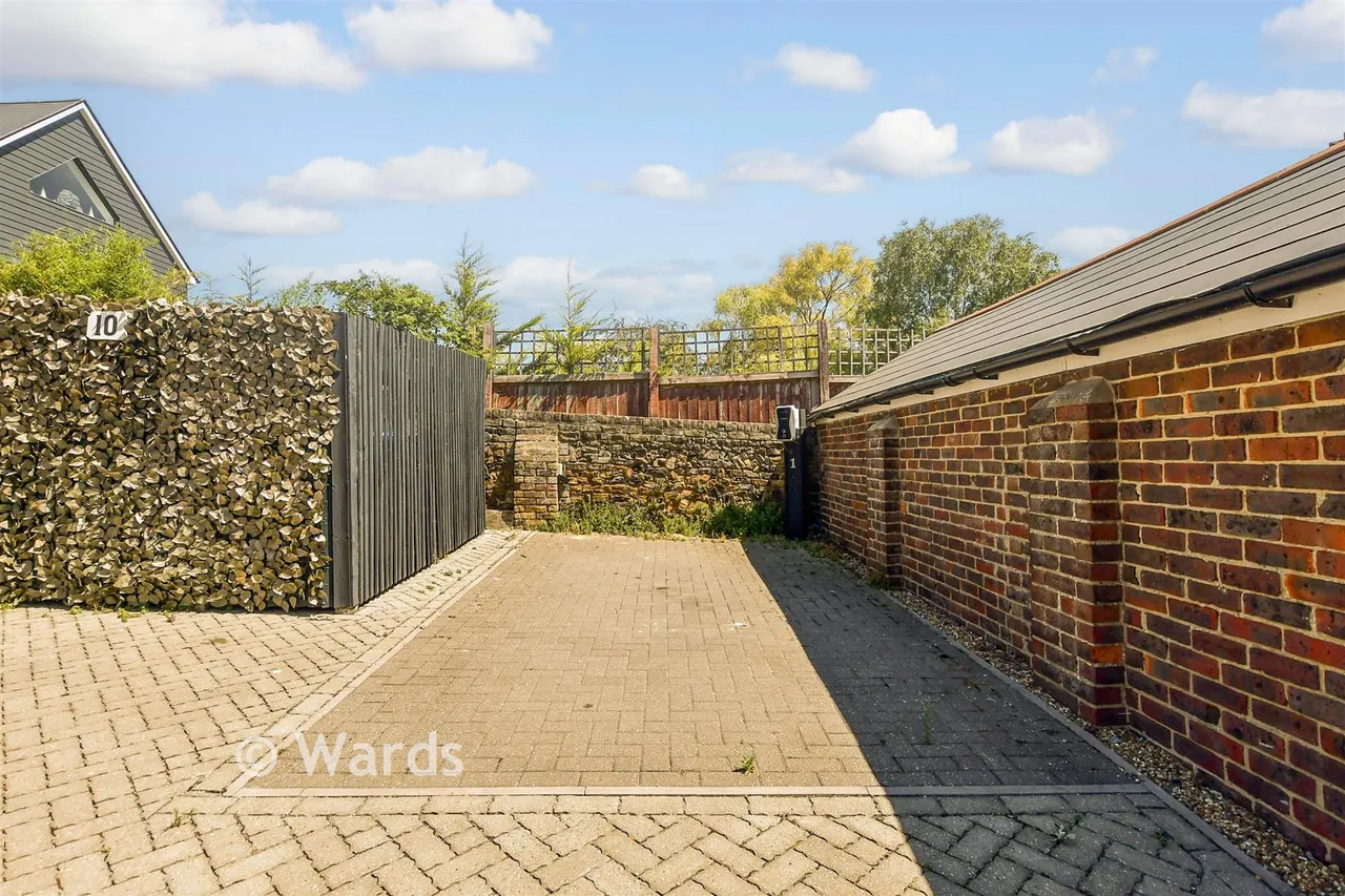 Brockenhurst Road, Ramsgate, CT11, photo 12