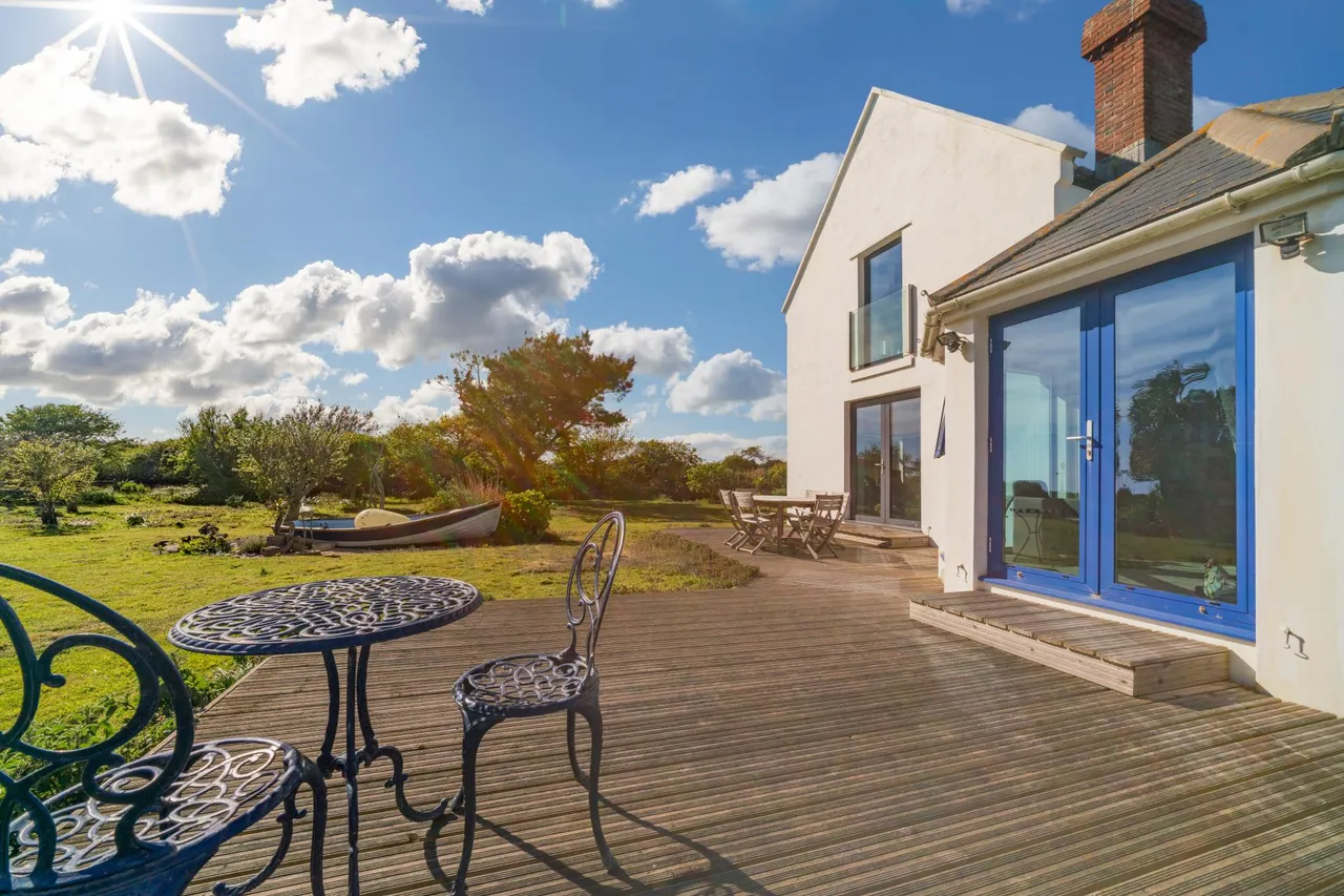 Brighstone, PO30, photo 17