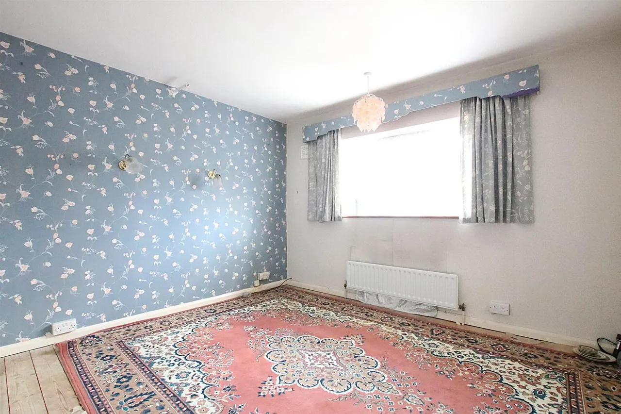 Berry Meade, Ashtead, KT21, photo 8
