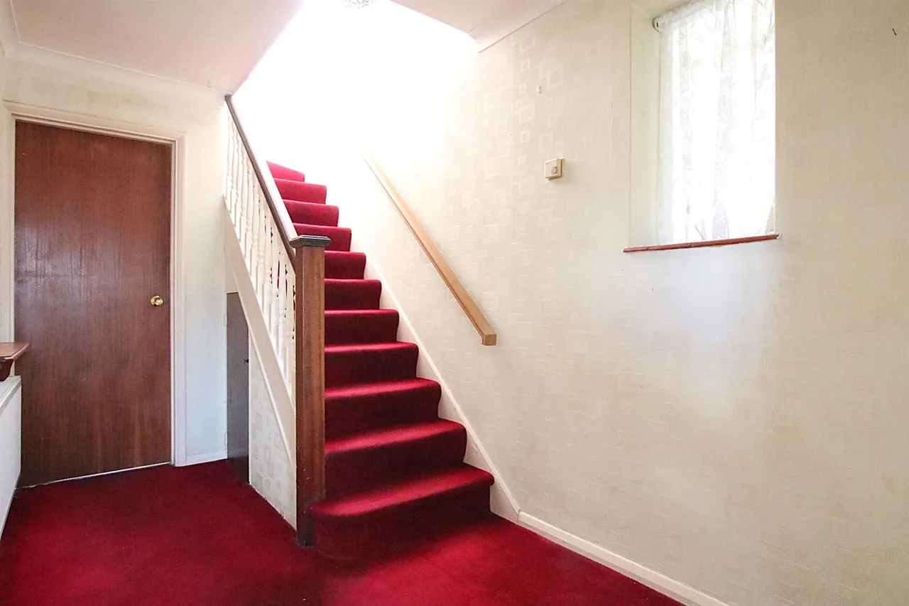 Berry Meade, Ashtead, KT21, photo 5