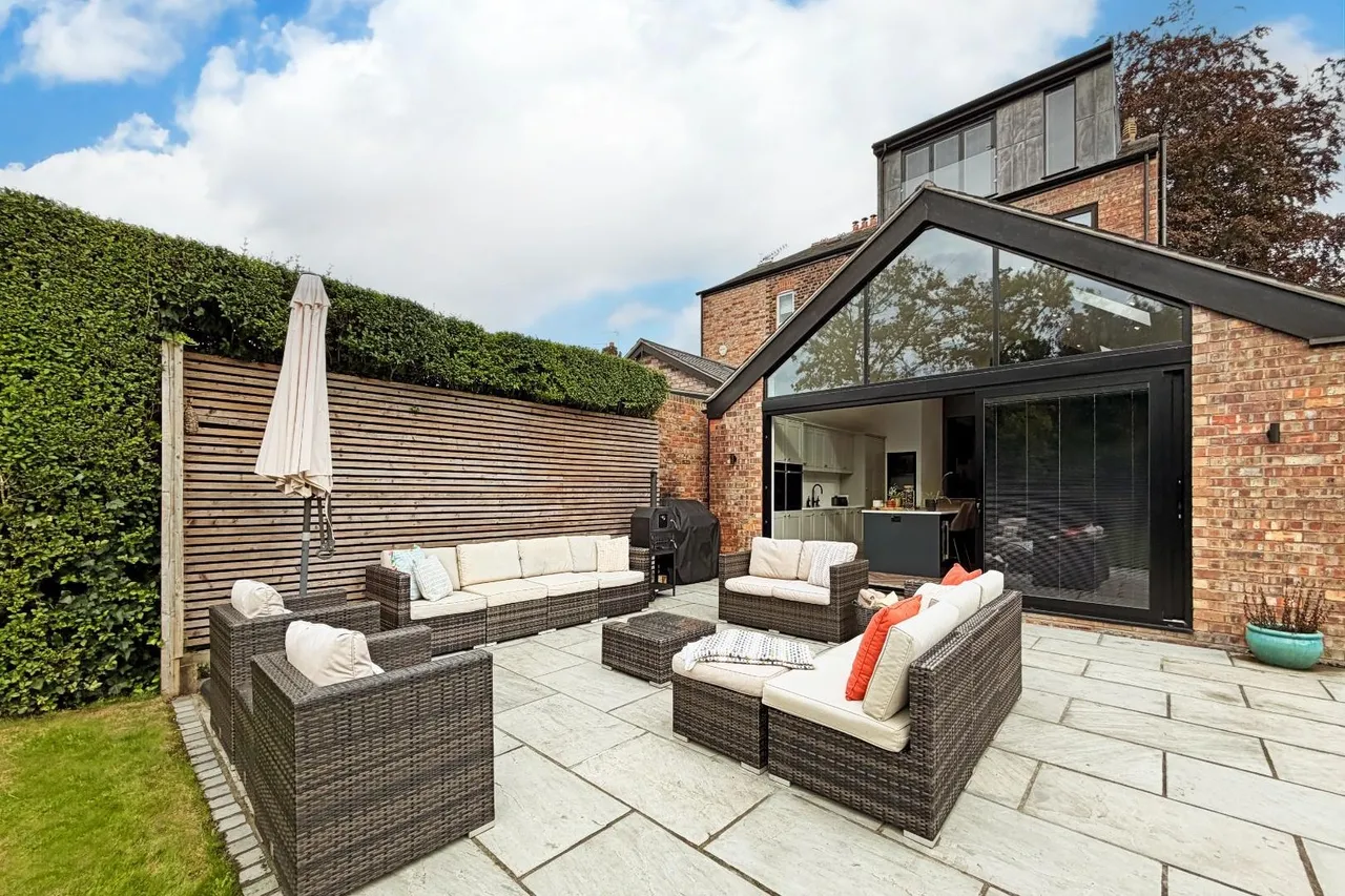 Heyes Lane, Timperley, Cheshire WA15 6DZ, photo 47