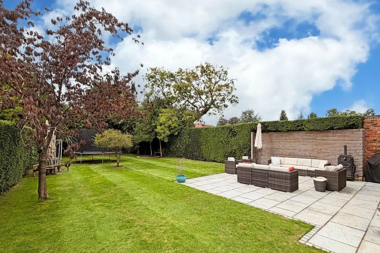 Heyes Lane, Timperley, Cheshire WA15 6DZ, photo 9