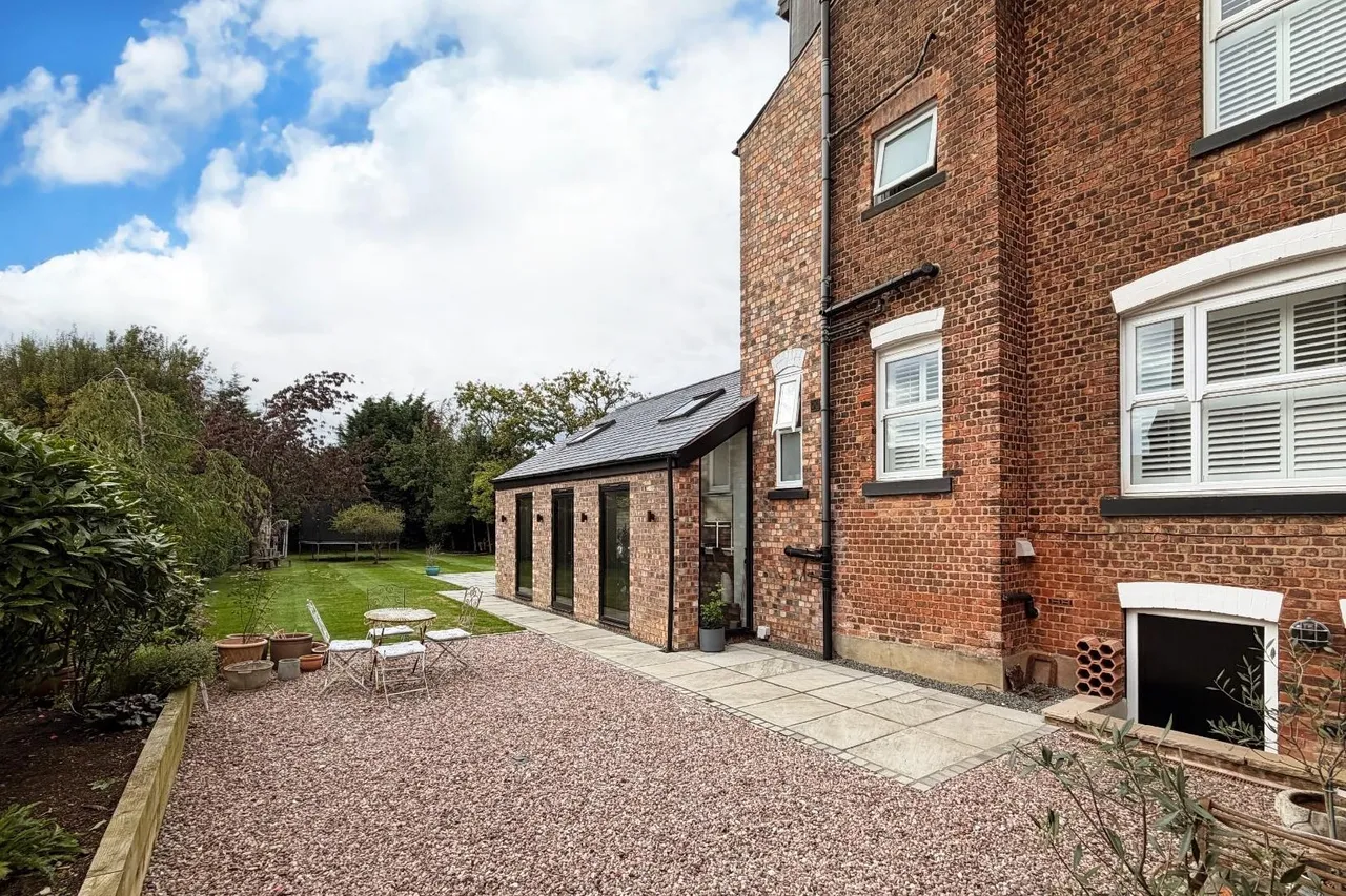 Heyes Lane, Timperley, Cheshire WA15 6DZ, photo 49
