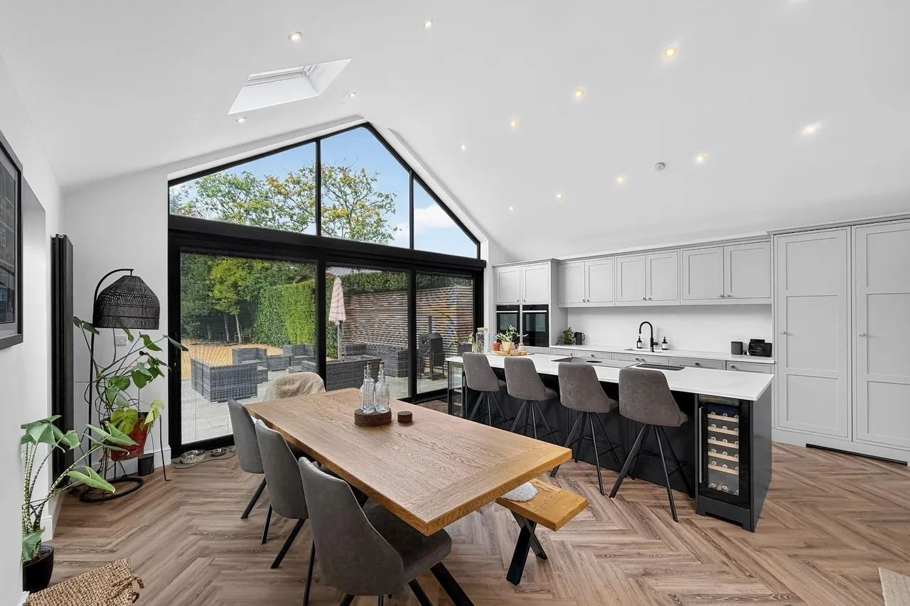 Heyes Lane, Timperley, Cheshire WA15 6DZ, photo 12