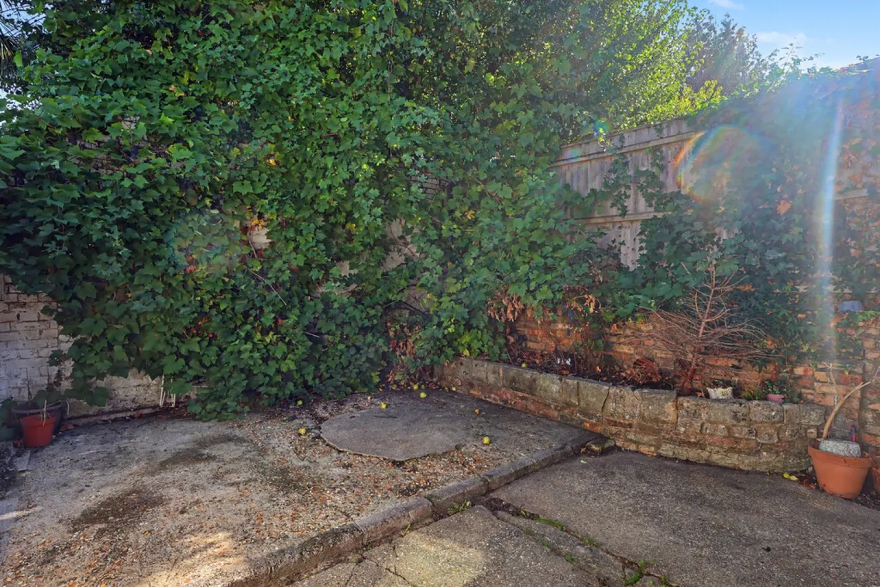 Salterns Road, Ashley Cross, BH14, photo 17