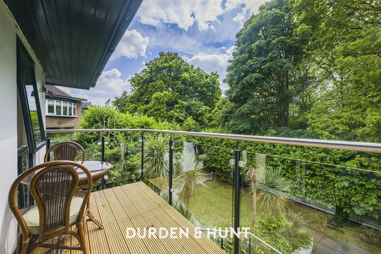 Baldwins Hill, Loughton, IG10, photo 28