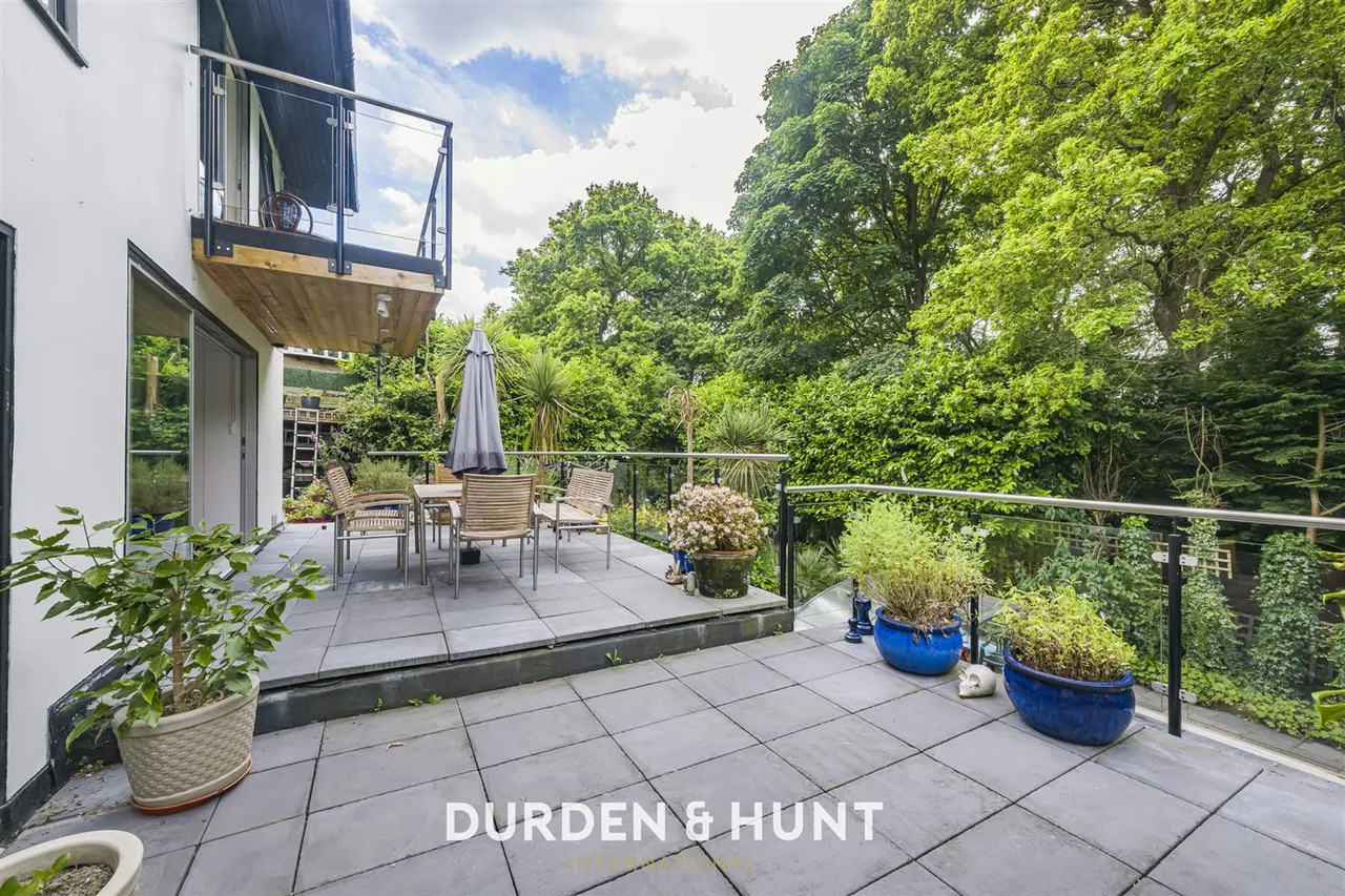 Baldwins Hill, Loughton, IG10, photo 30